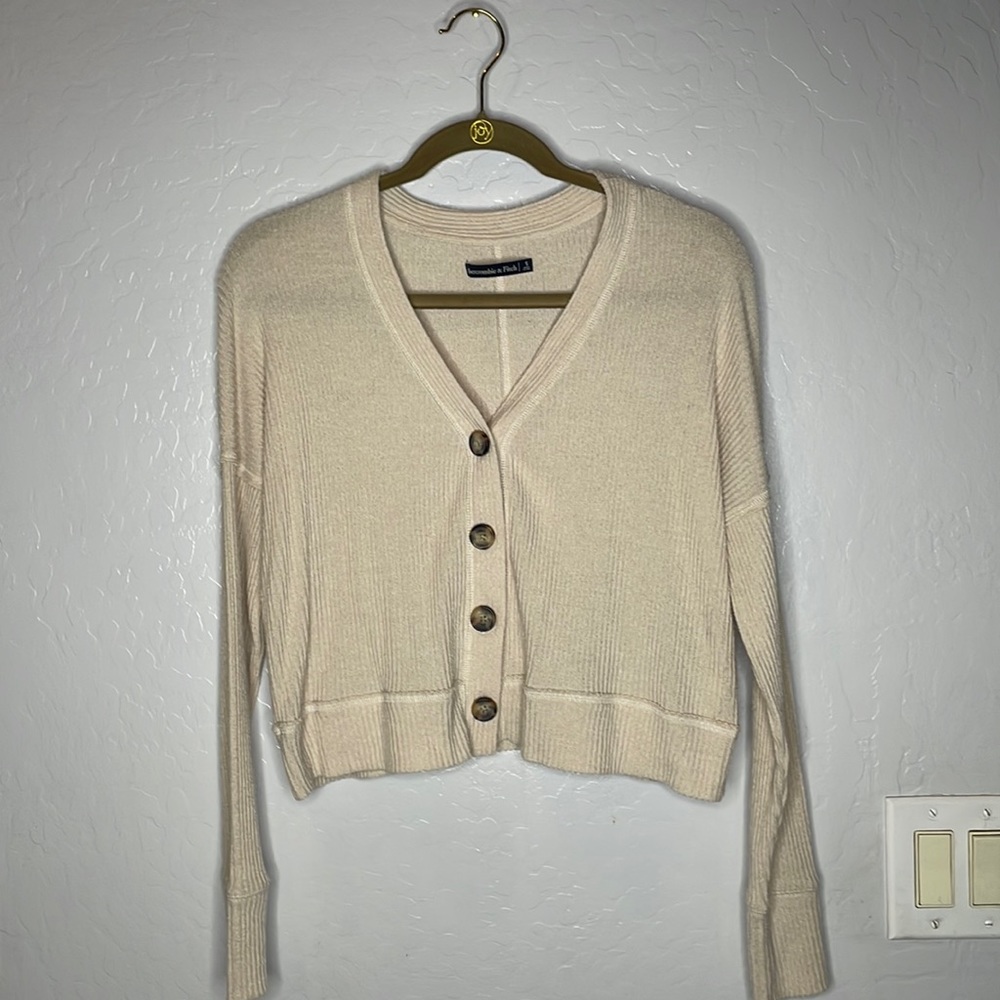 Abercrombie and Fitch tan crop cardigan